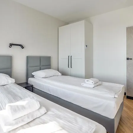 Apartament Flatbook - Center Doki Living Gdańsk