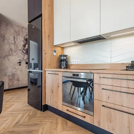 Flatbook - Center Doki Living Lägenhet Gdańsk