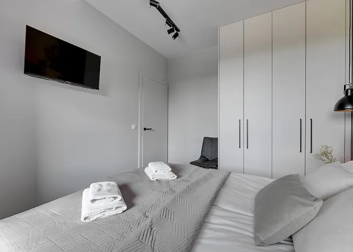 Flatbook - Center Doki Living Lägenhet Gdańsk